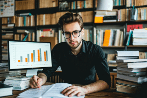 découvrez comment créer une start-up innovante dans un secteur traditionnellement considéré comme dépassé, avec des conseils pratiques et des exemples inspirants pour transformer un domaine révolu en véritable opportunité.