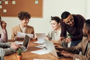 Manager-coach : le profil qui s&rsquo;impose dans les entreprises en 2026